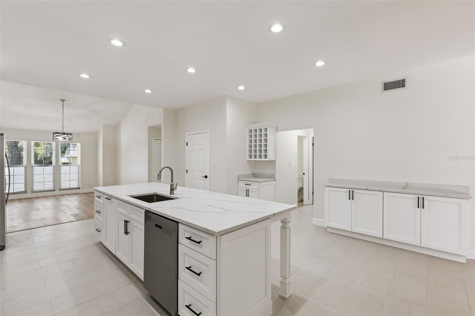 LAKE TUSKAWILLA PH 1 - Residential