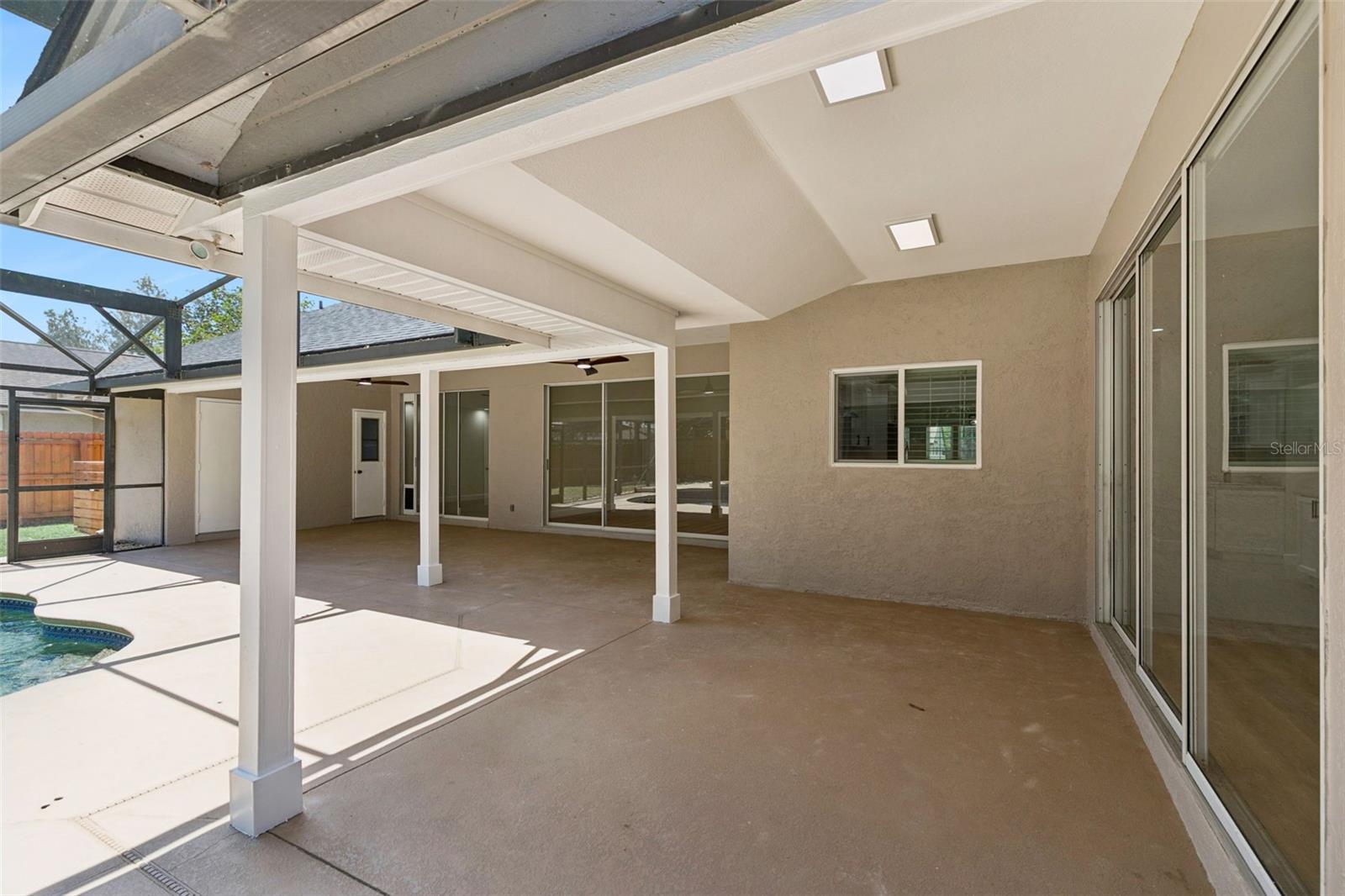 LAKE TUSKAWILLA PH 1 - Residential