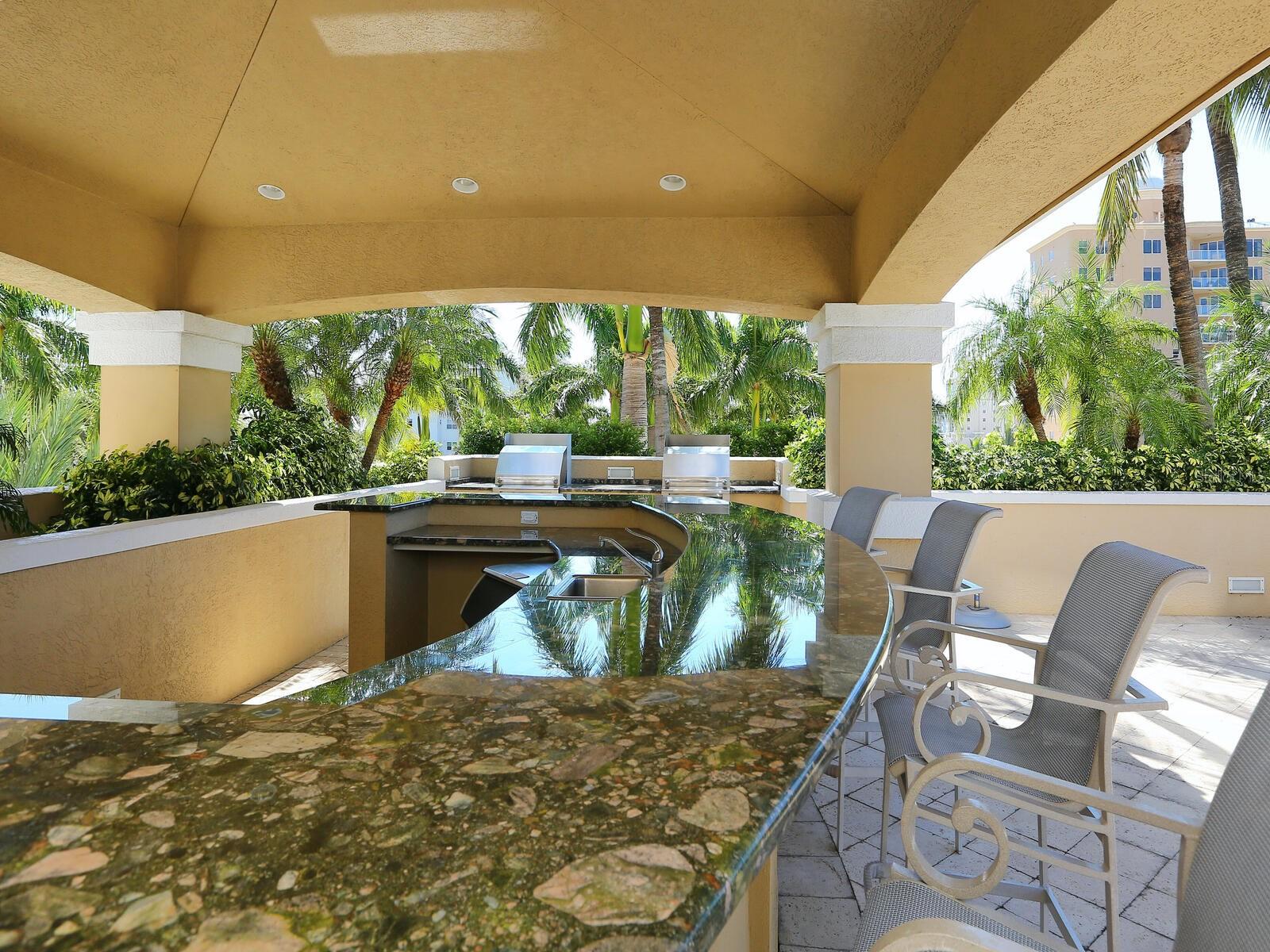 THE TOWER RESIDENCES - Residential