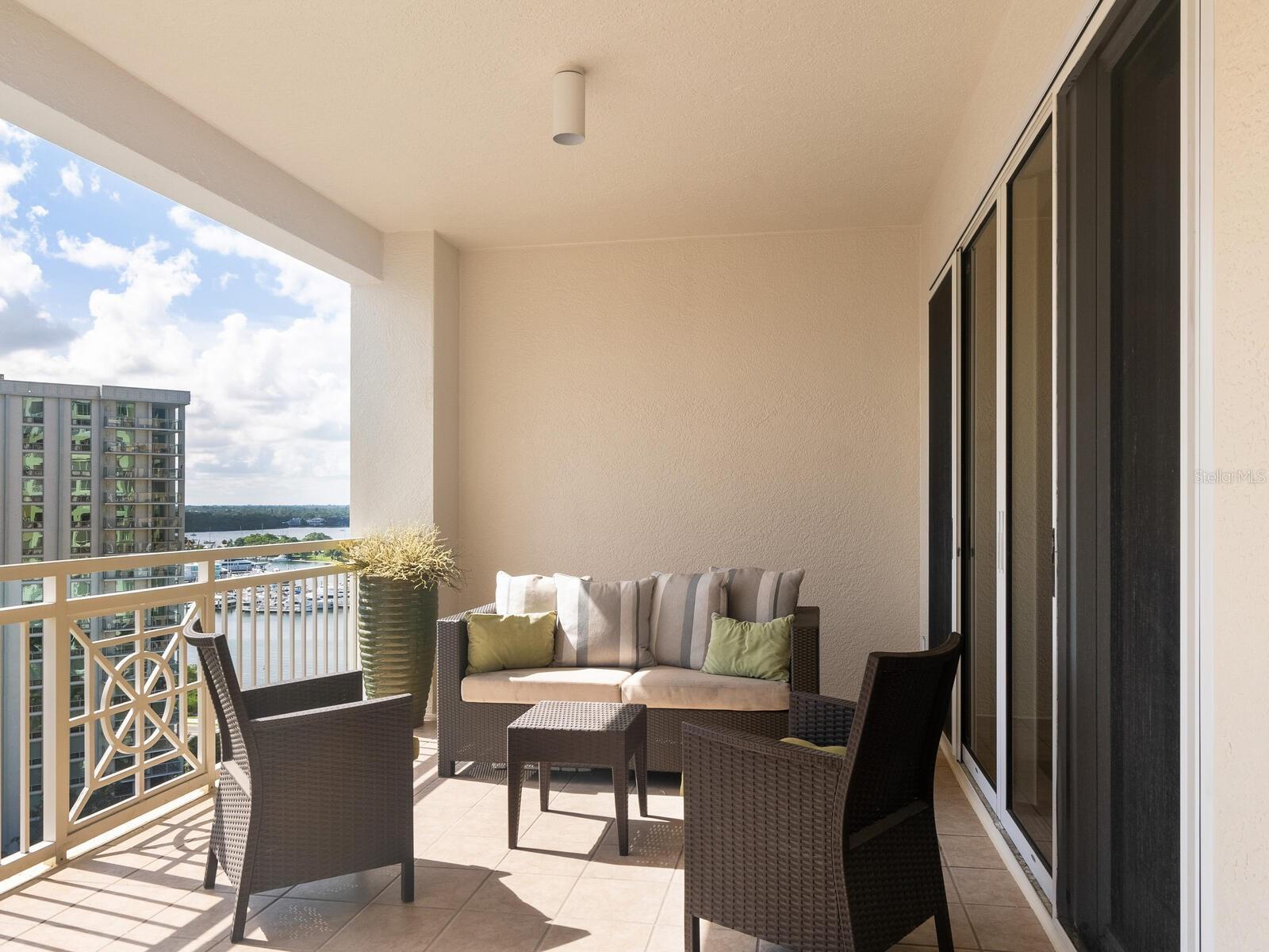 THE TOWER RESIDENCES - Residential