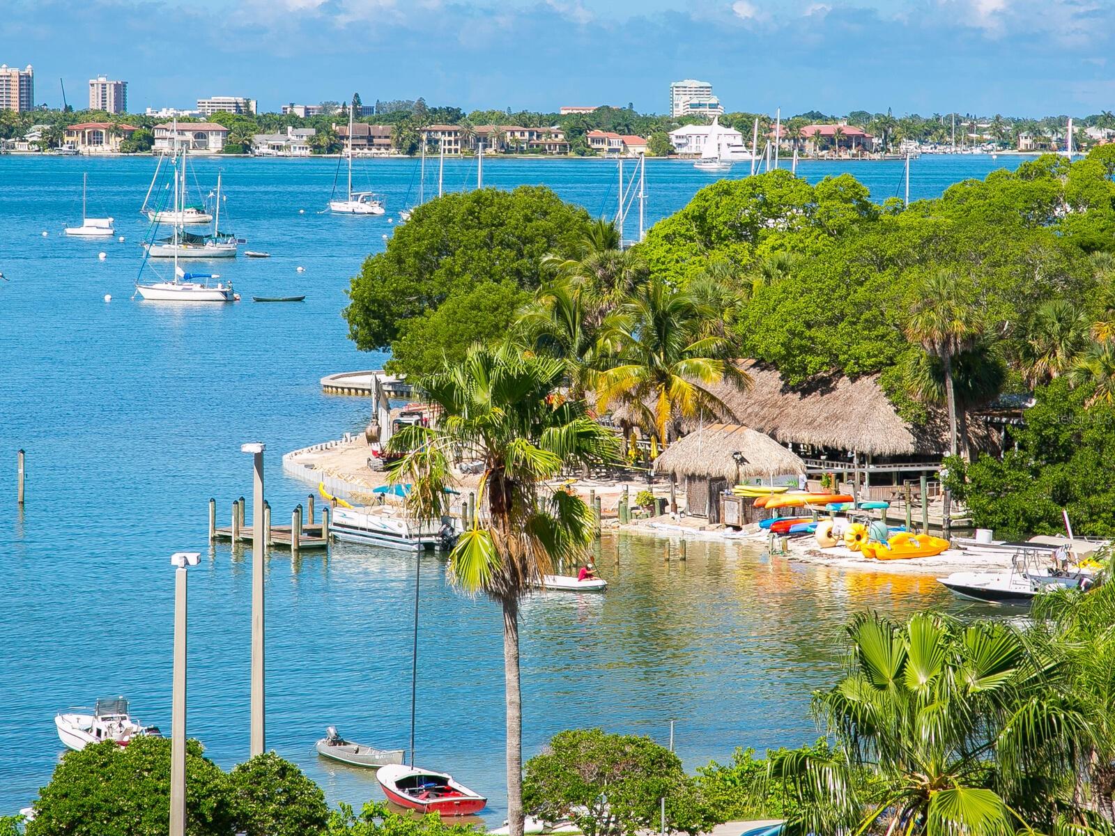 THE TOWER RESIDENCES - Residential