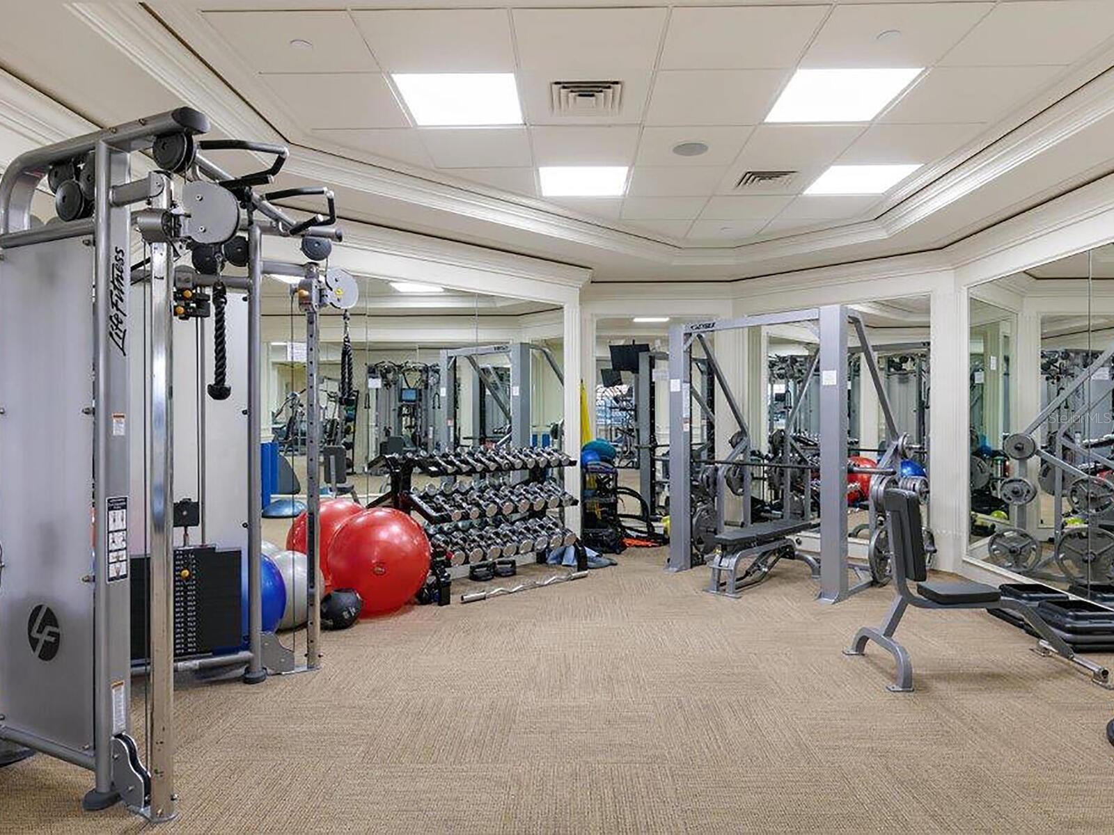 THE TOWER RESIDENCES - Residential