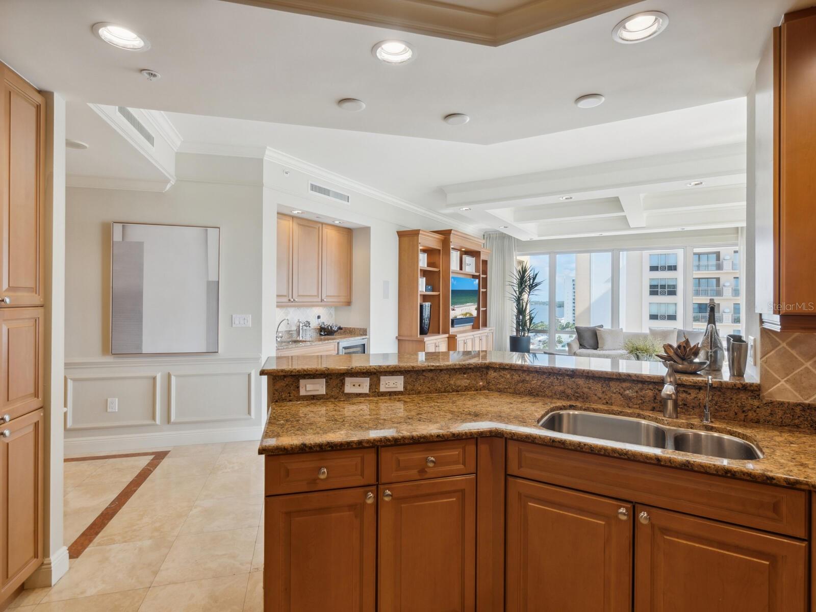 THE TOWER RESIDENCES - Residential