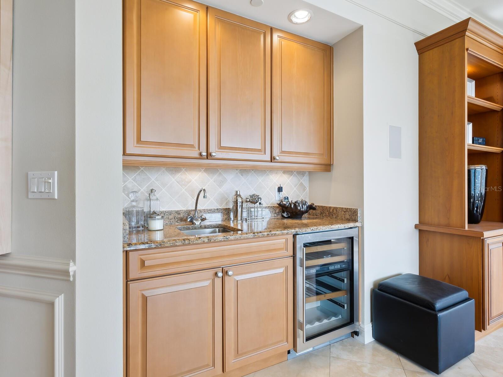 THE TOWER RESIDENCES - Residential