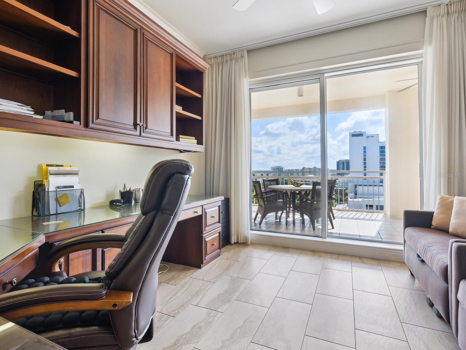 THE TOWER RESIDENCES - Residential