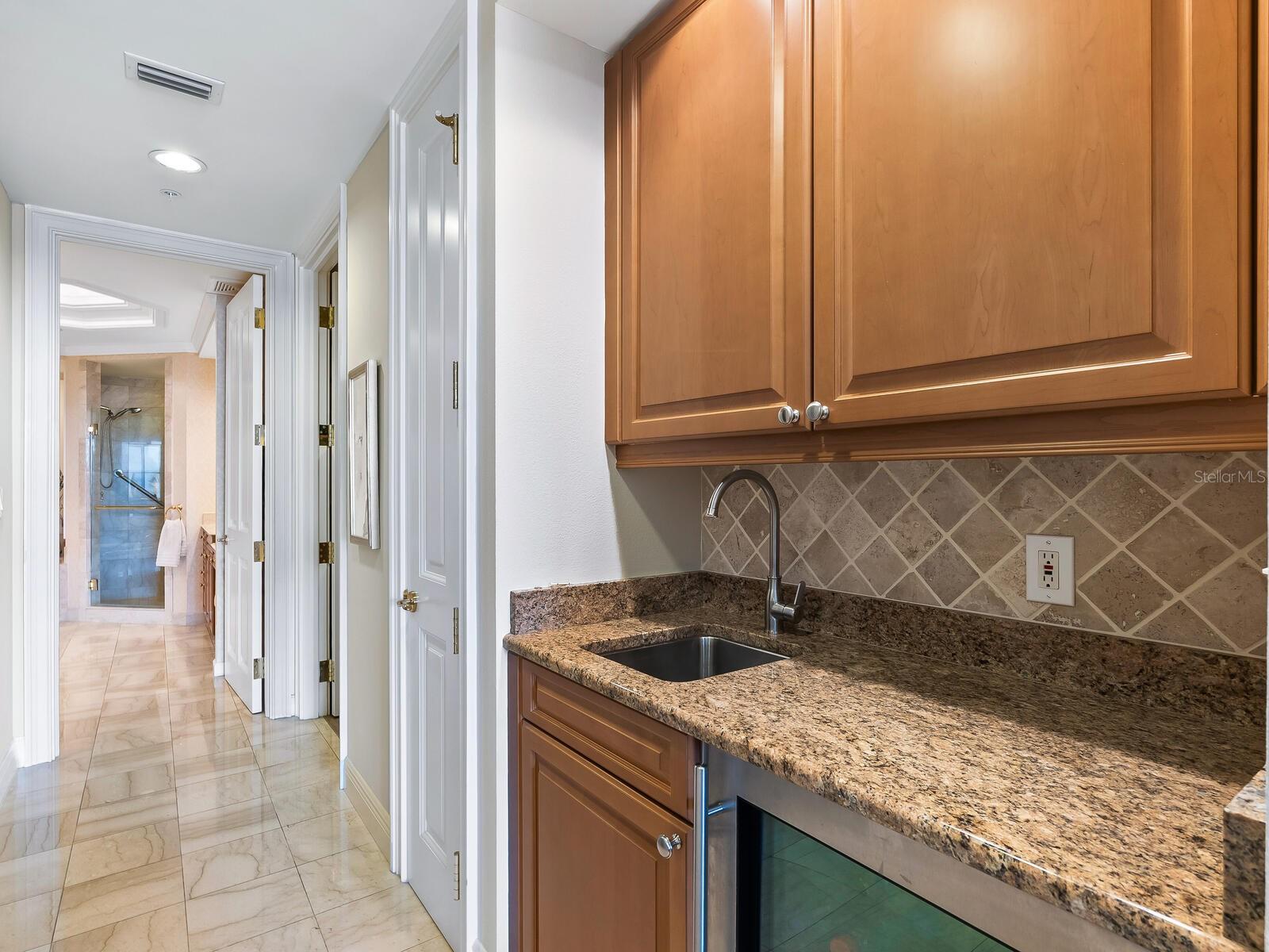 THE TOWER RESIDENCES - Residential