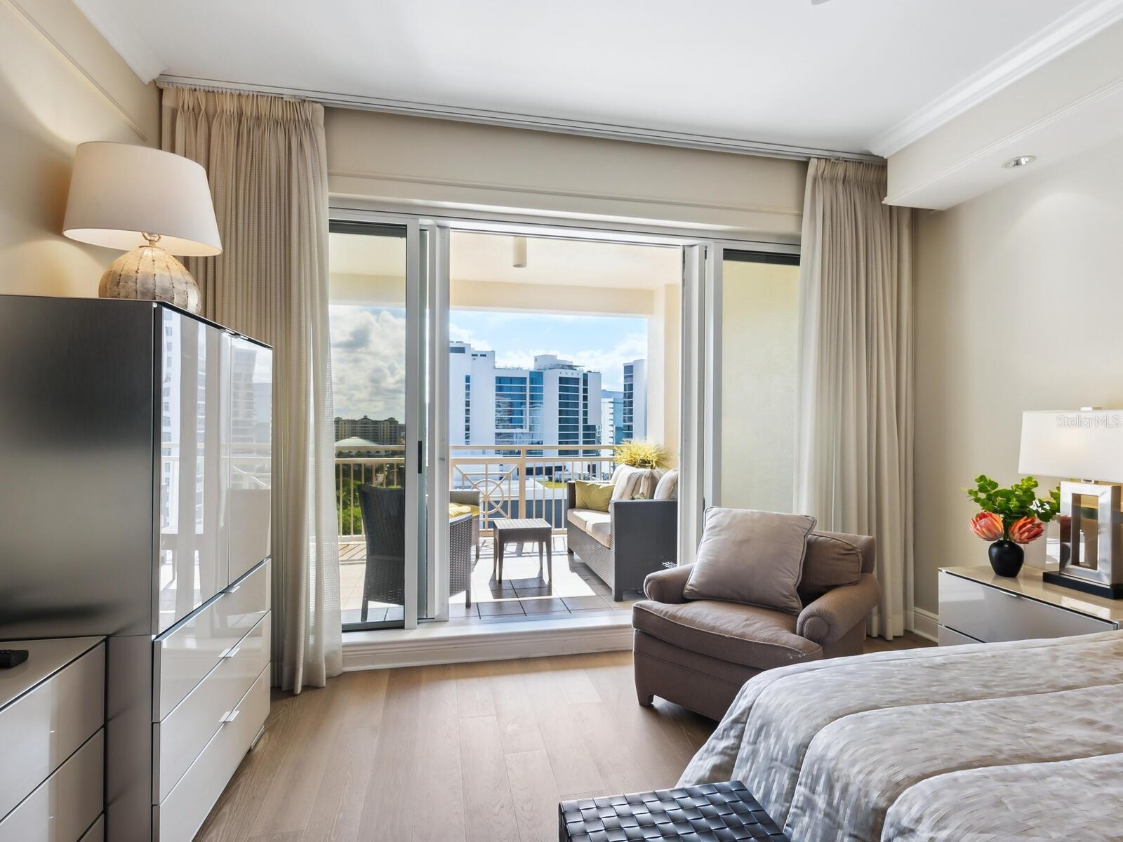 THE TOWER RESIDENCES - Residential