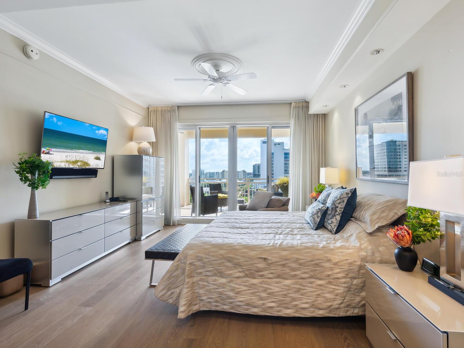 THE TOWER RESIDENCES - Residential