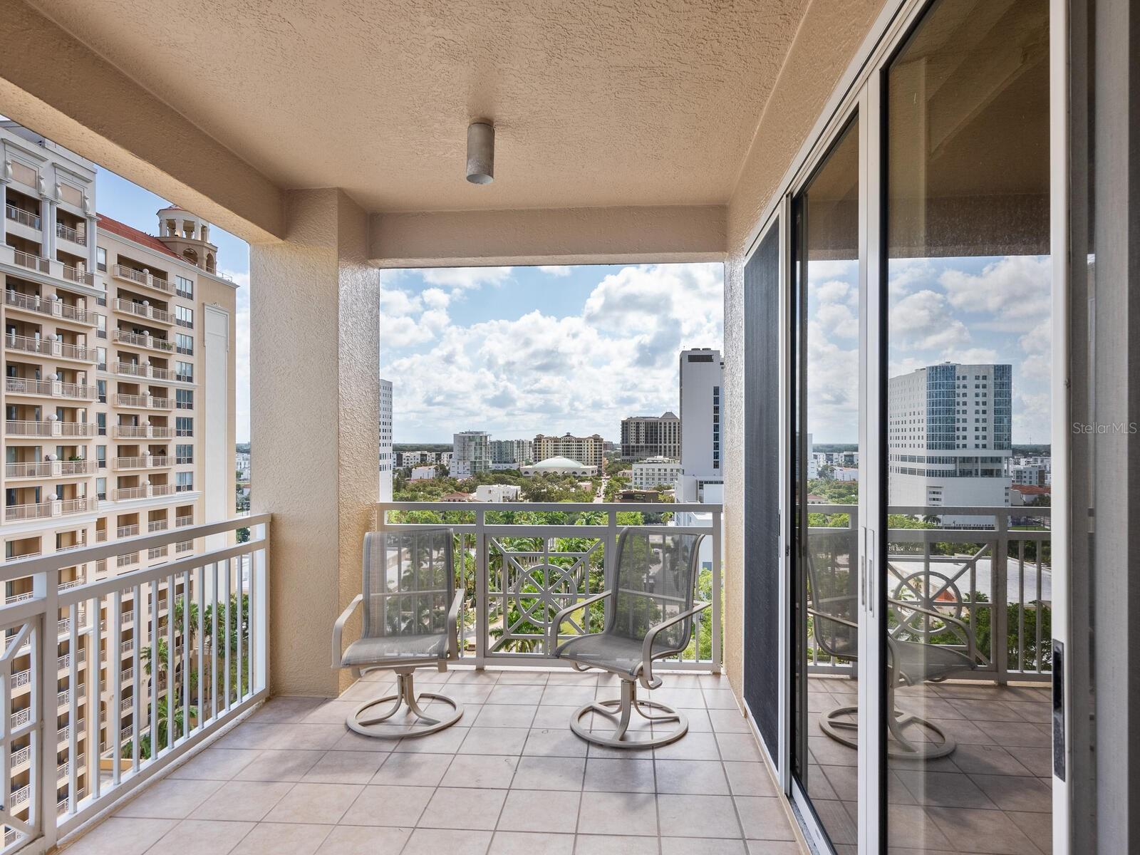 THE TOWER RESIDENCES - Residential