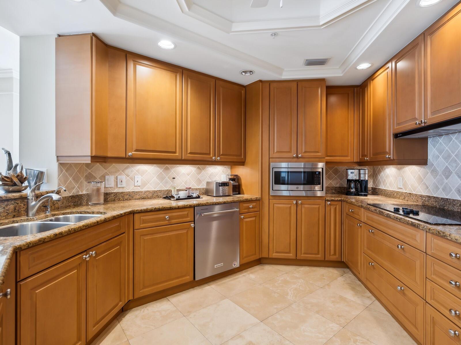 THE TOWER RESIDENCES - Residential