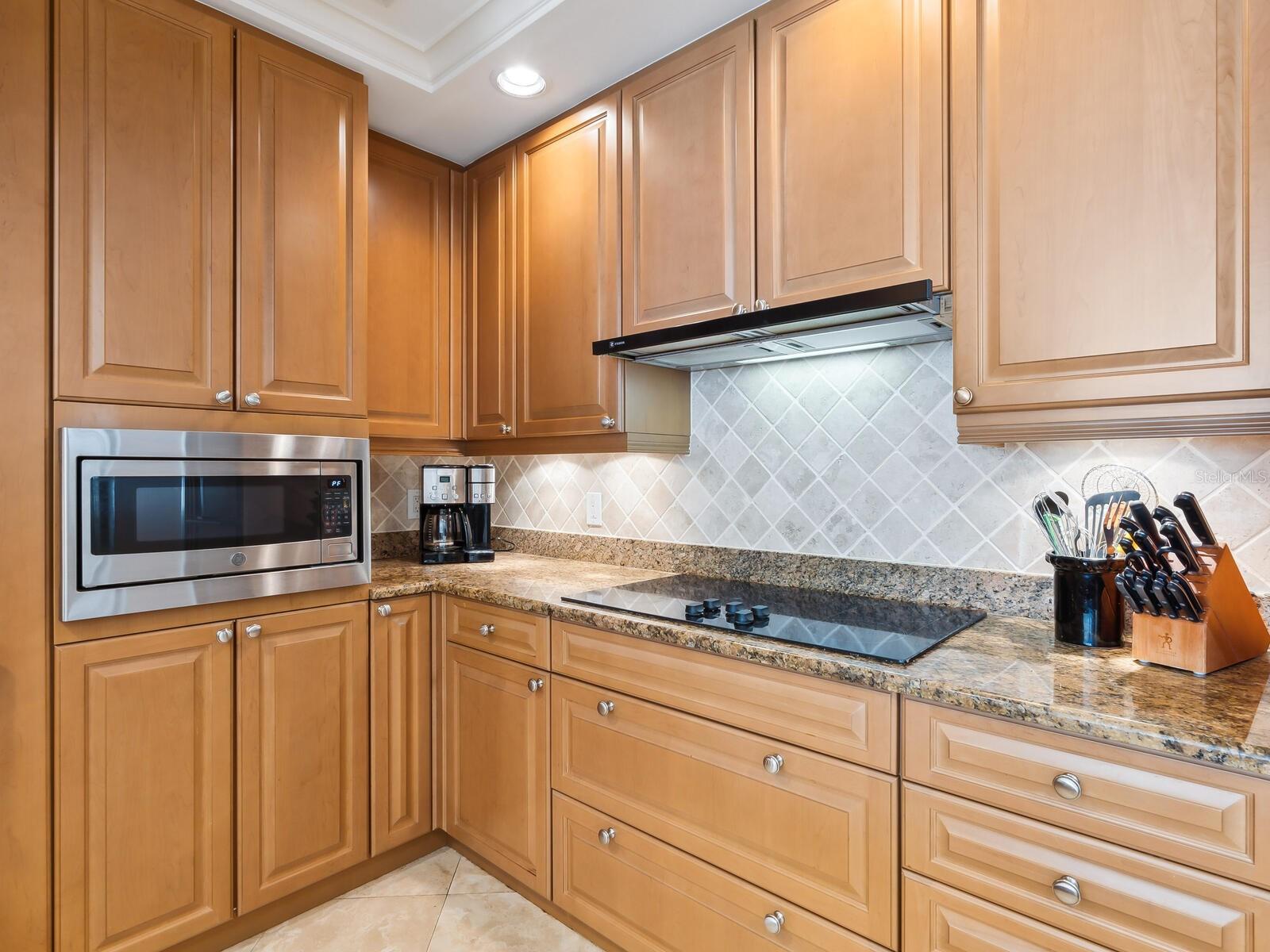 THE TOWER RESIDENCES - Residential