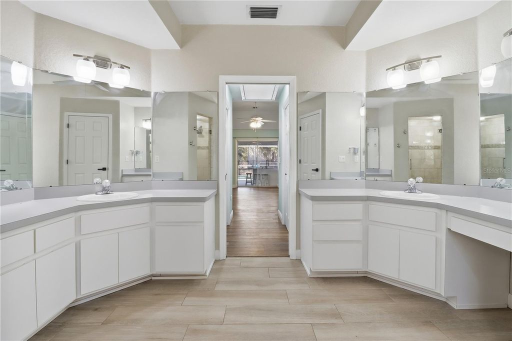 Photo of 12145 W Apple Tree Place, Crystal River, FL 34428 (MLS # G5108010)