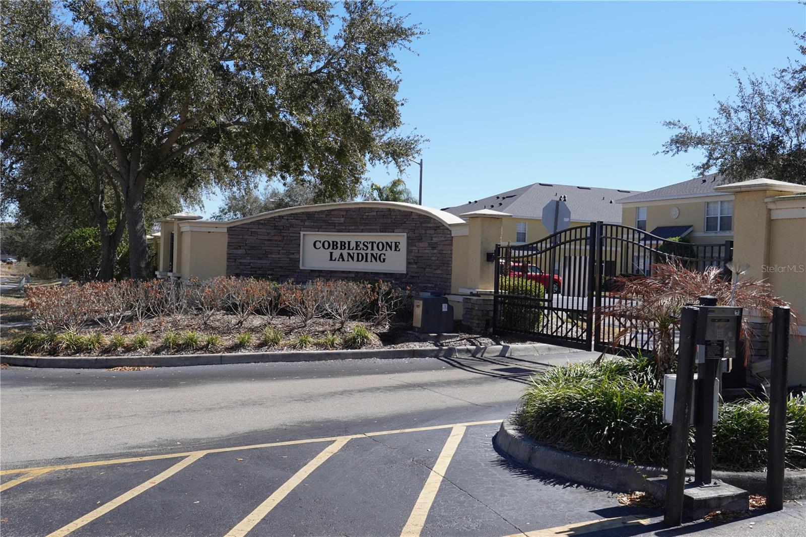 COBBLESTONE LANDING TWNHMS CONDO - Residential