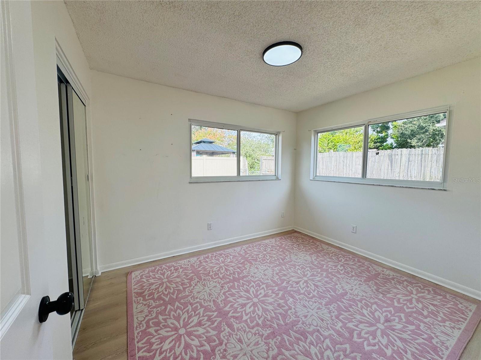 RAVENWOOD MANOR - Residential Lease