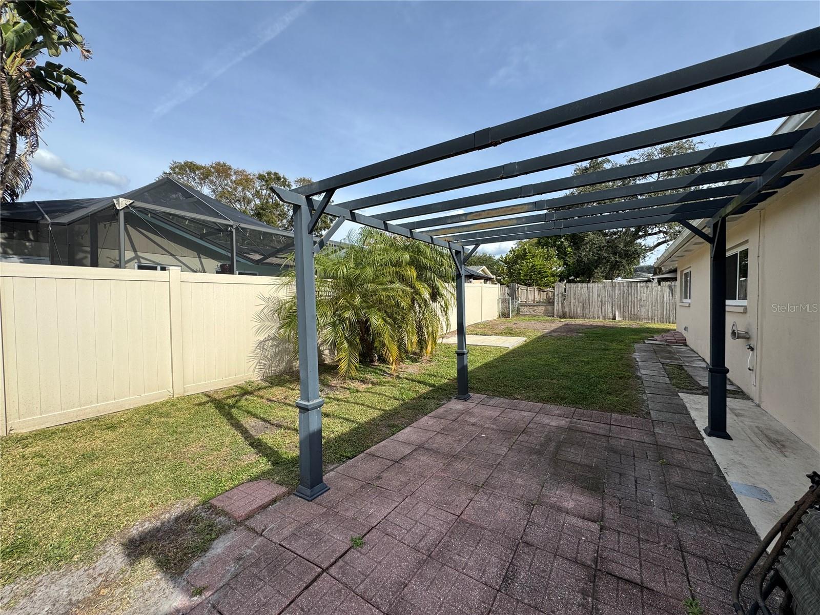 RAVENWOOD MANOR - Residential Lease