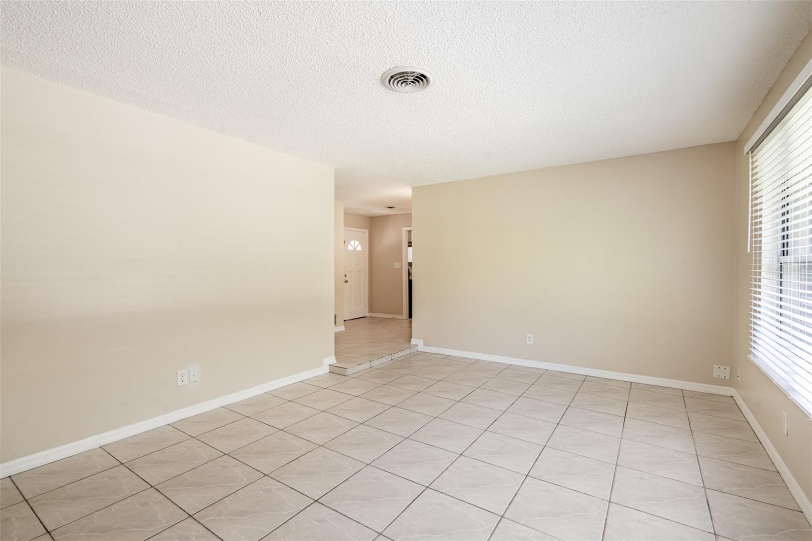 806 HIGHLAND DRIVE