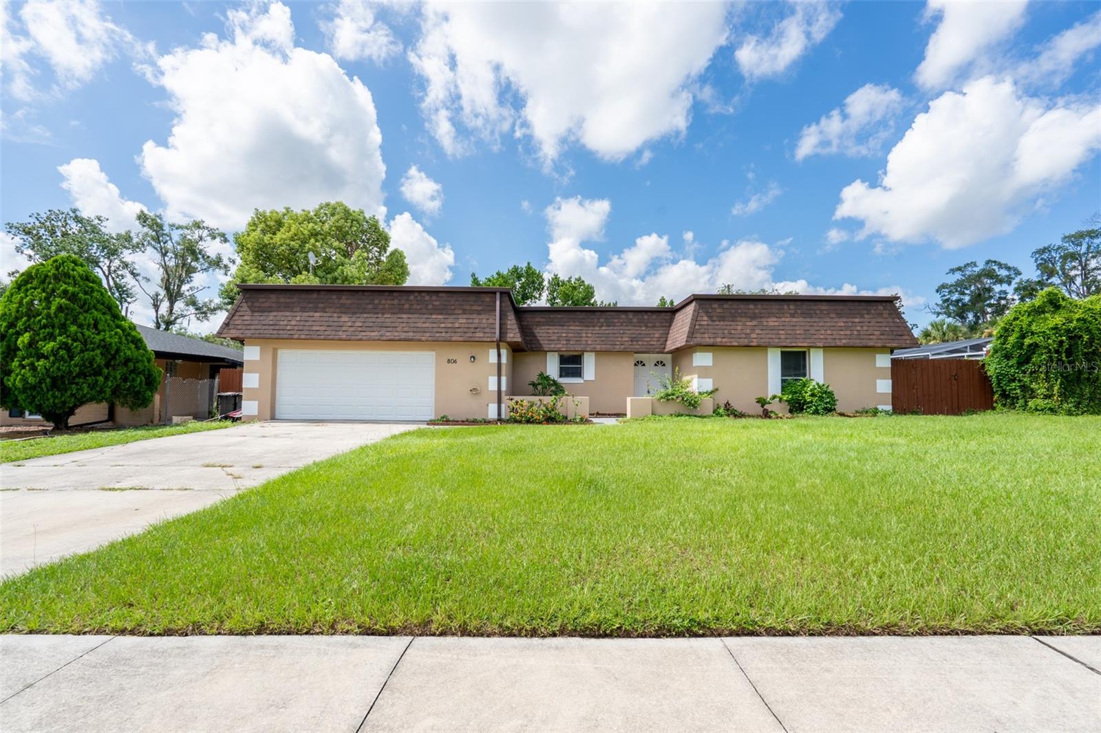 UNDEROAKS - Residential