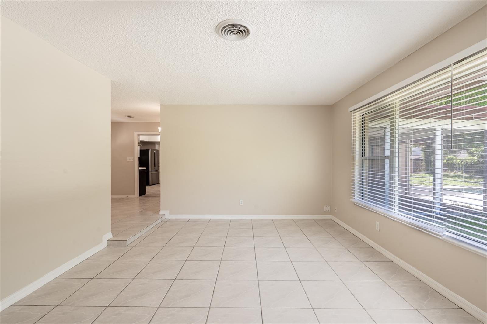 806 HIGHLAND DRIVE