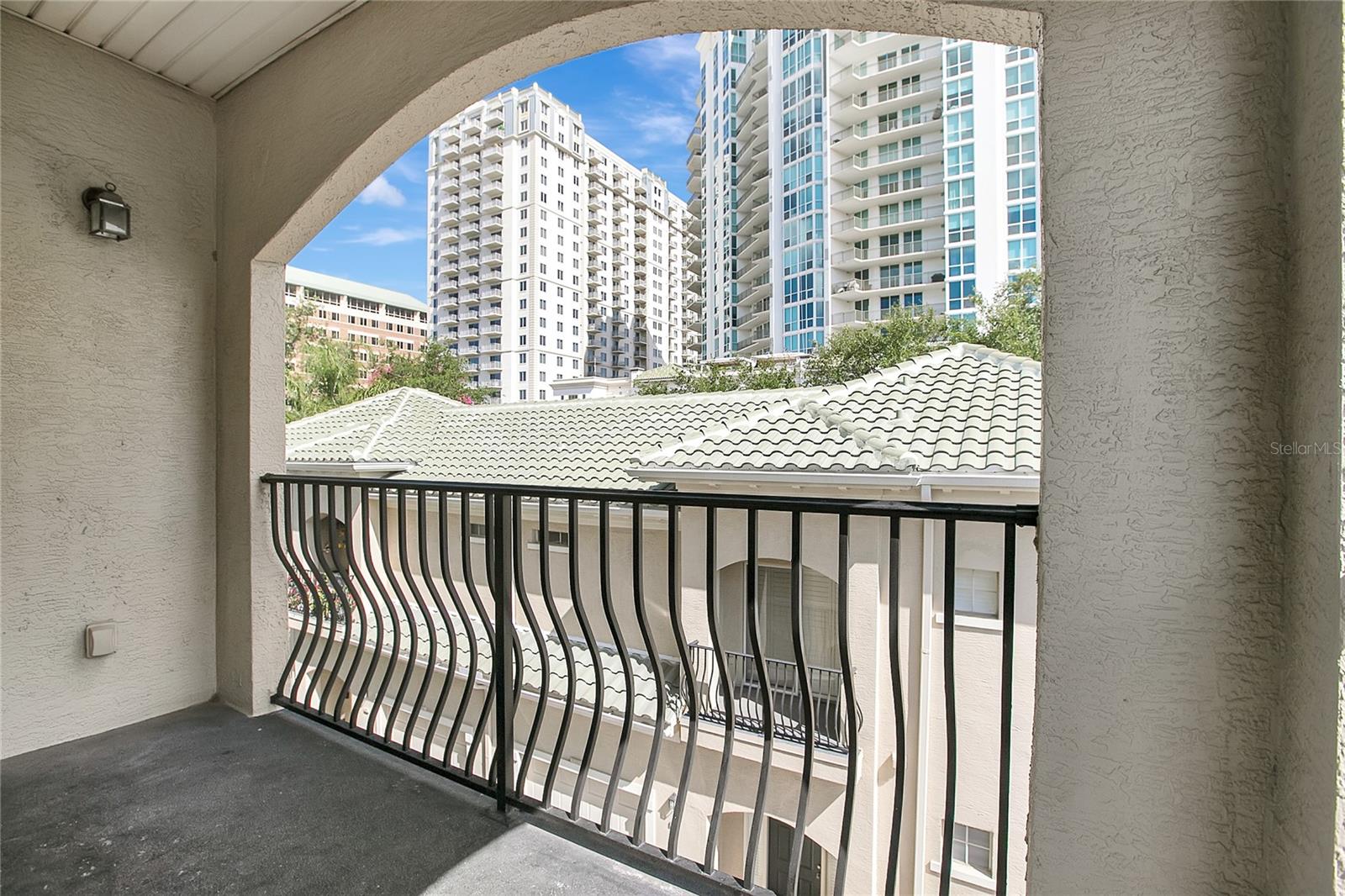 HARBOUR PLACE CITY HOMES A CON - Residential