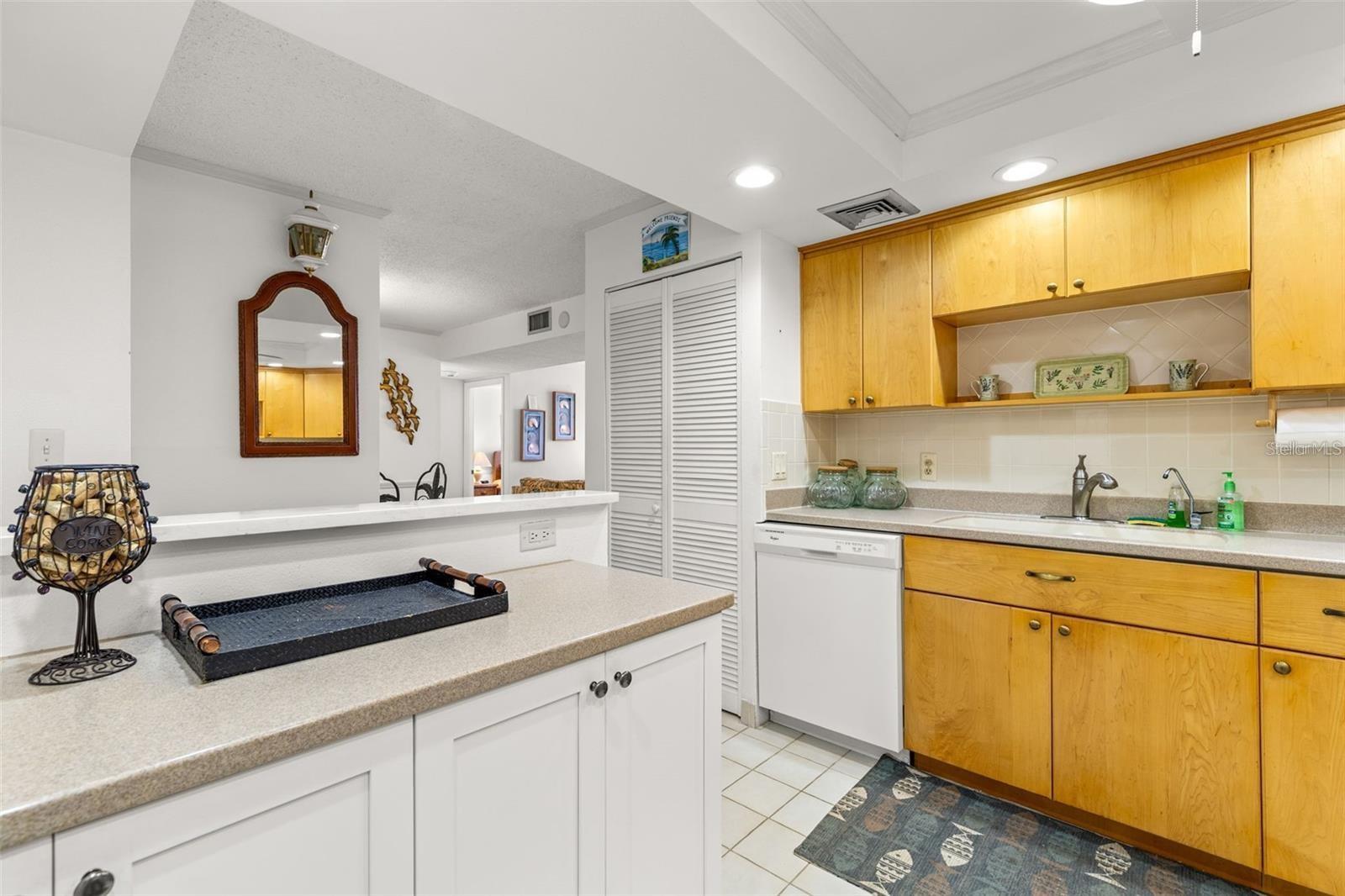 KEY CAPRI CONDO - Residential