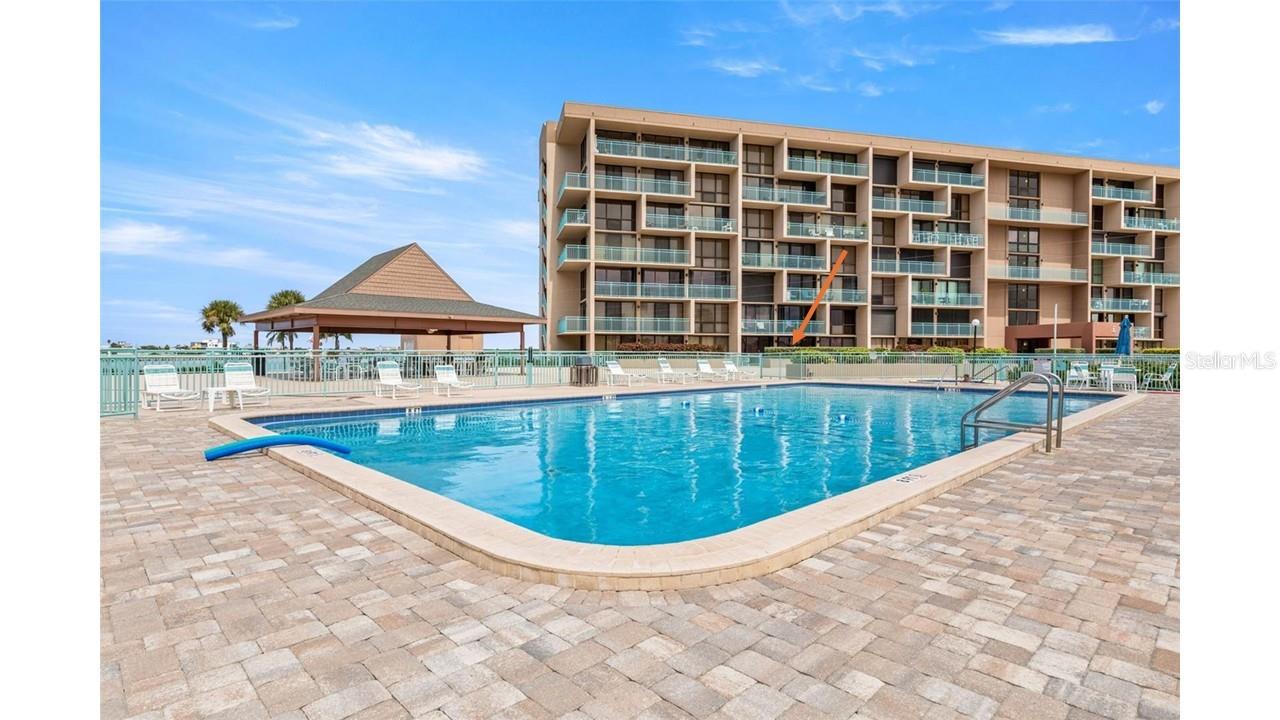 KEY CAPRI CONDO - Residential