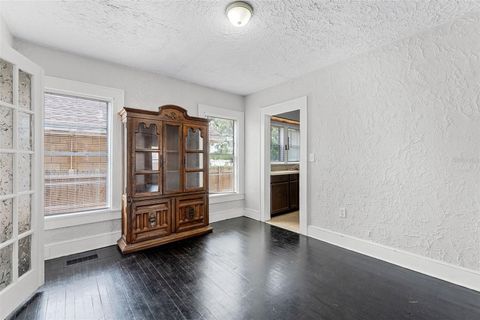 Tiny photo for 25 E Pinecrest Avenue, Eustis, FL 32726 (MLS # O6387464)