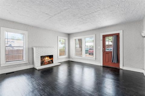 Tiny photo for 25 E Pinecrest Avenue, Eustis, FL 32726 (MLS # O6387464)