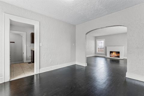 Tiny photo for 25 E Pinecrest Avenue, Eustis, FL 32726 (MLS # O6387464)