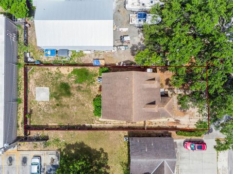 Tiny photo for 25 E Pinecrest Avenue, Eustis, FL 32726 (MLS # O6387464)