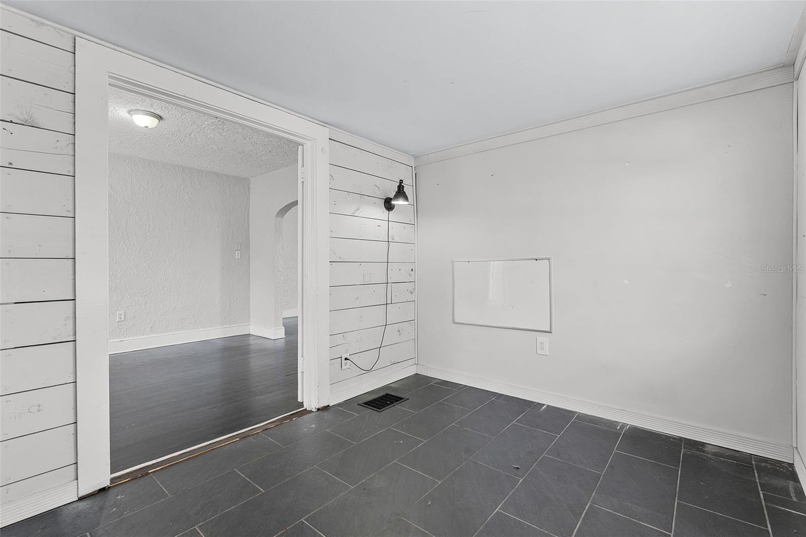 LYNNHURST - Commercial Sale