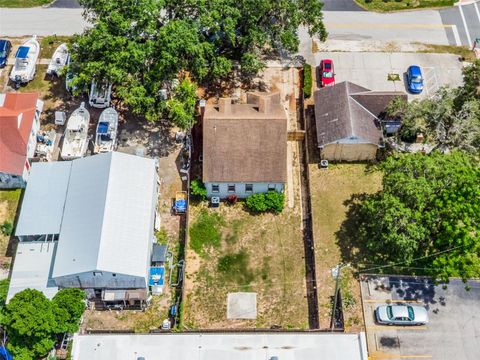 Tiny photo for 25 E Pinecrest Avenue, Eustis, FL 32726 (MLS # O6387464)