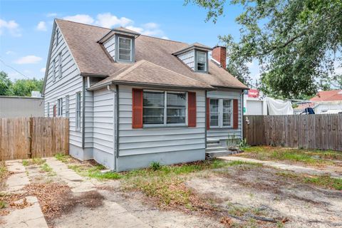 Tiny photo for 25 E Pinecrest Avenue, Eustis, FL 32726 (MLS # O6387464)
