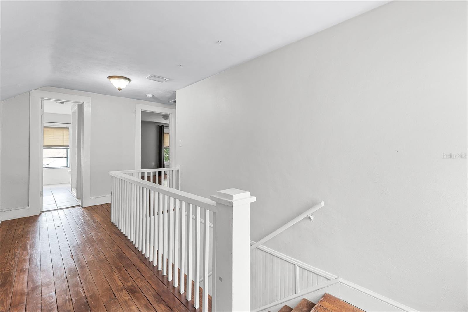 LYNNHURST - Commercial Sale