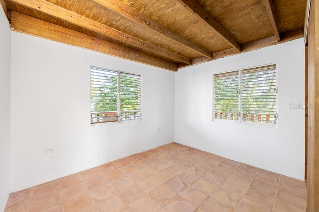 LAS PICUAS - Residential