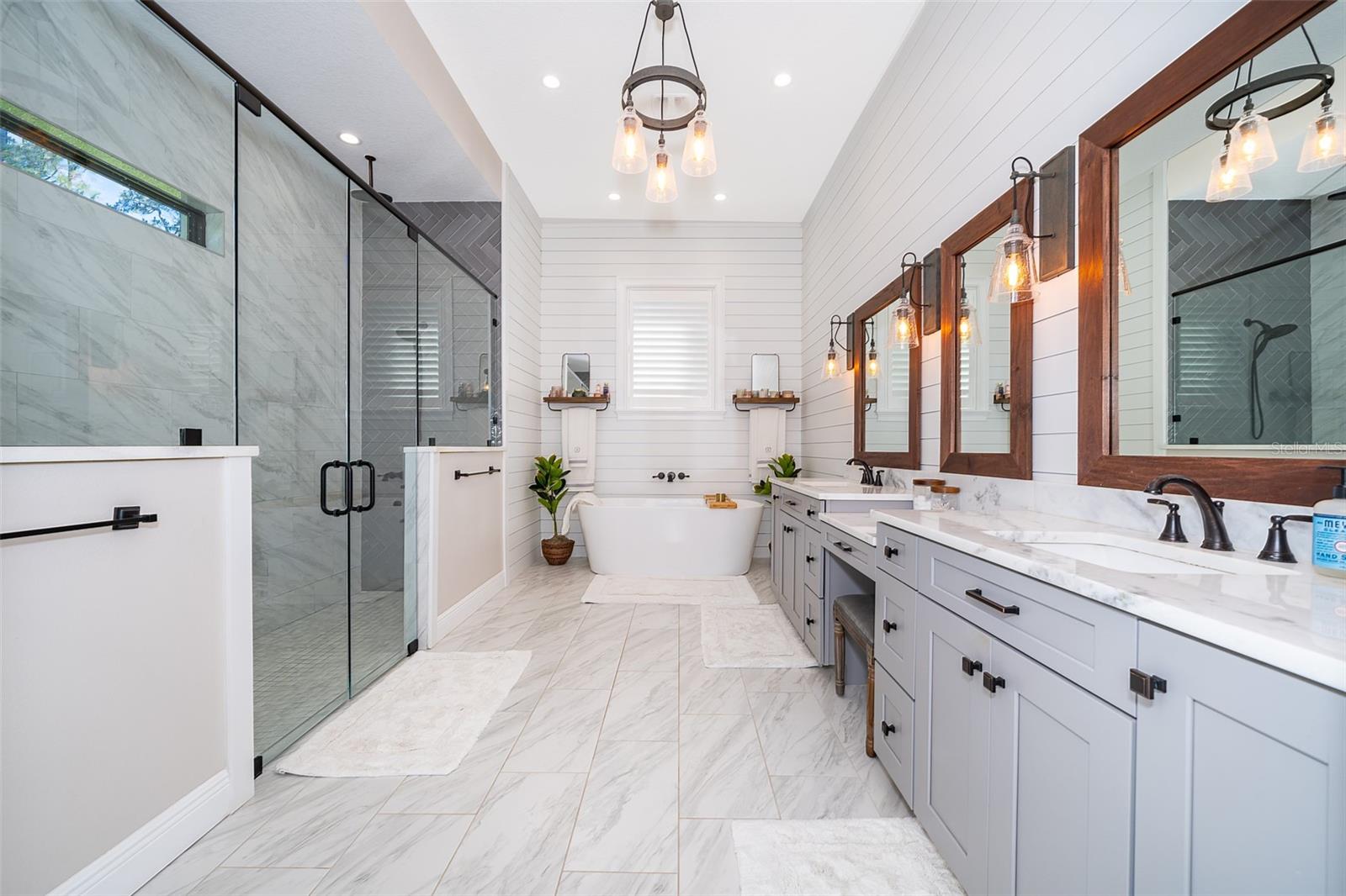 SEMINOLE WOODS 5 AC DEV - Residential