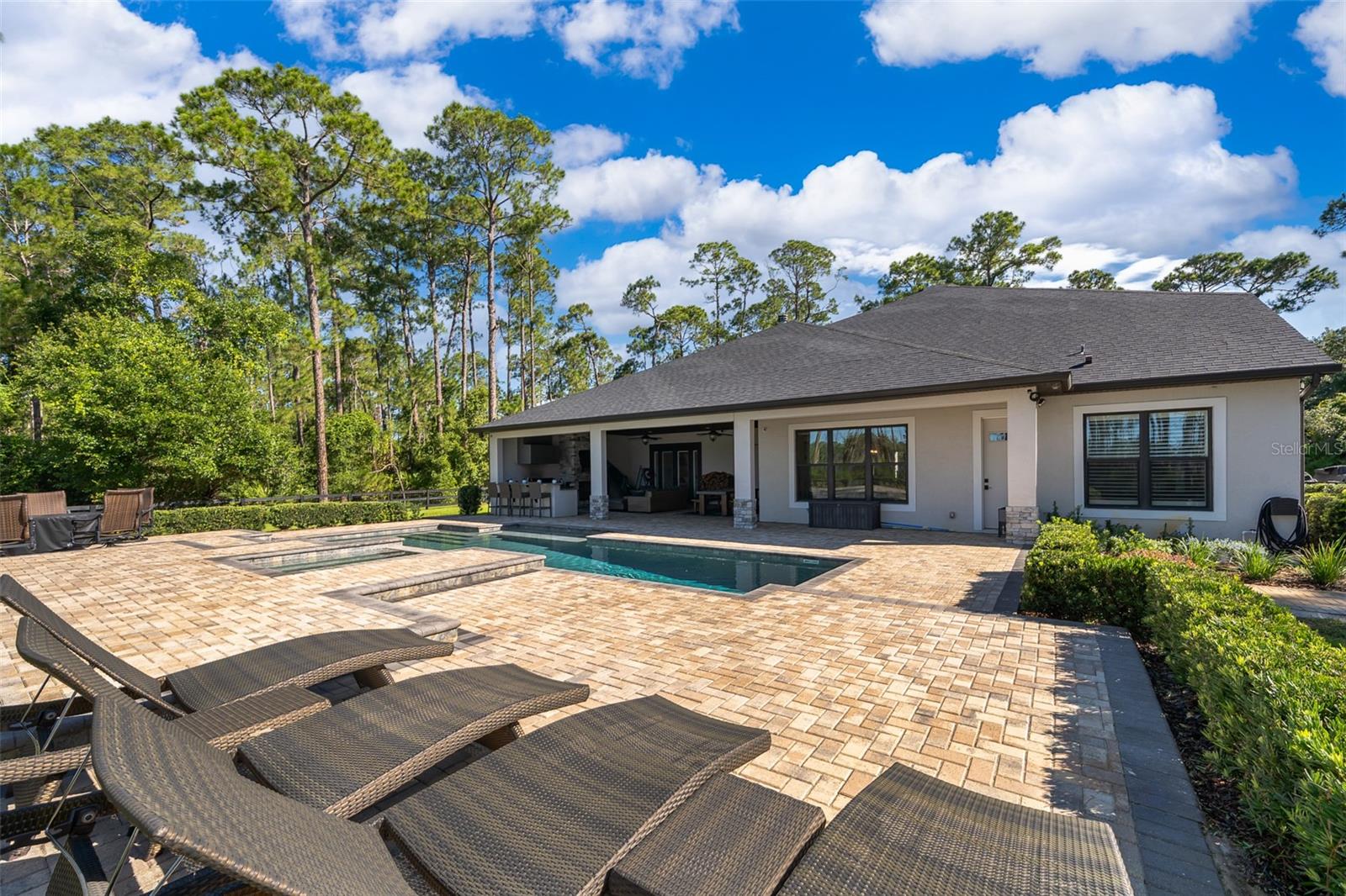 SEMINOLE WOODS 5 AC DEV - Residential