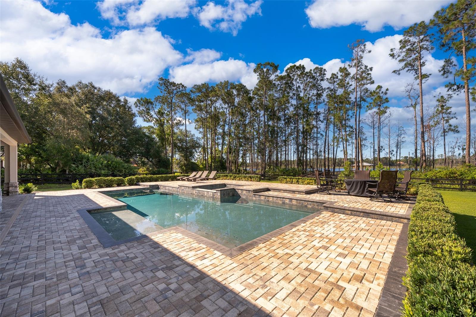 SEMINOLE WOODS 5 AC DEV - Residential