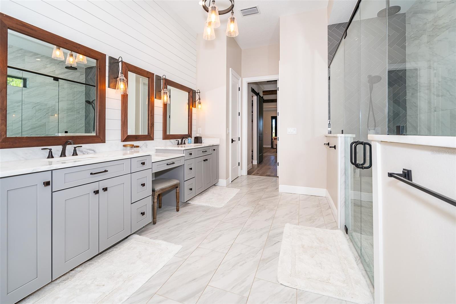 SEMINOLE WOODS 5 AC DEV - Residential