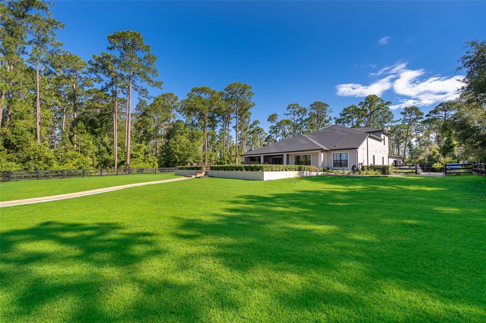 SEMINOLE WOODS 5 AC DEV - Residential