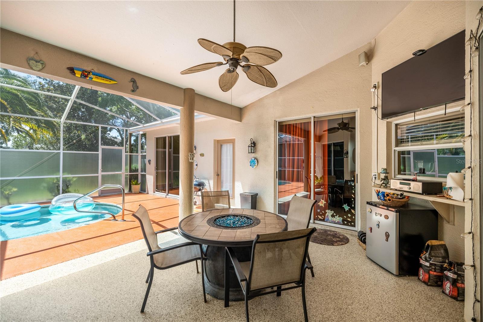 CRYSTAL OAKS EIGHTH ADD - Residential