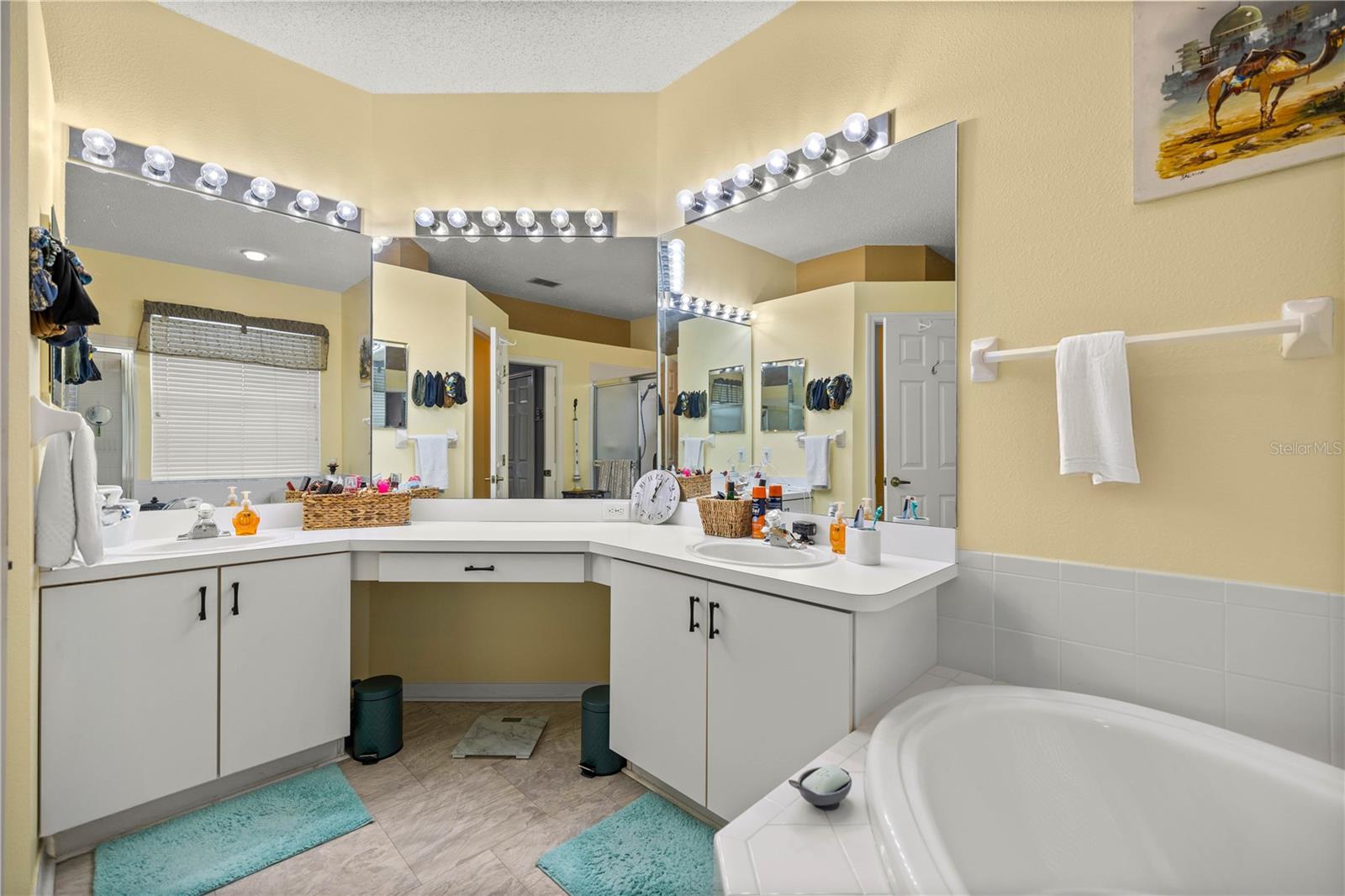 CRYSTAL OAKS EIGHTH ADD - Residential