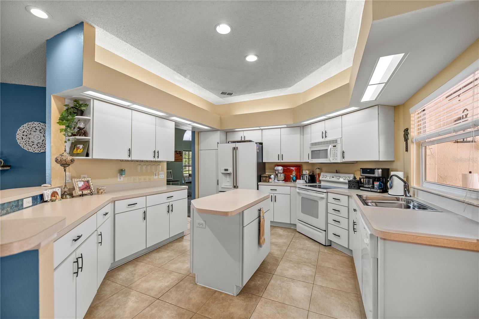 CRYSTAL OAKS EIGHTH ADD - Residential