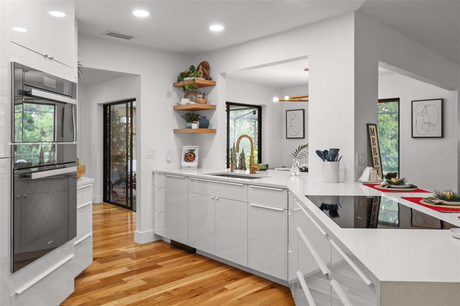 BERKELEY MANOR - Residential