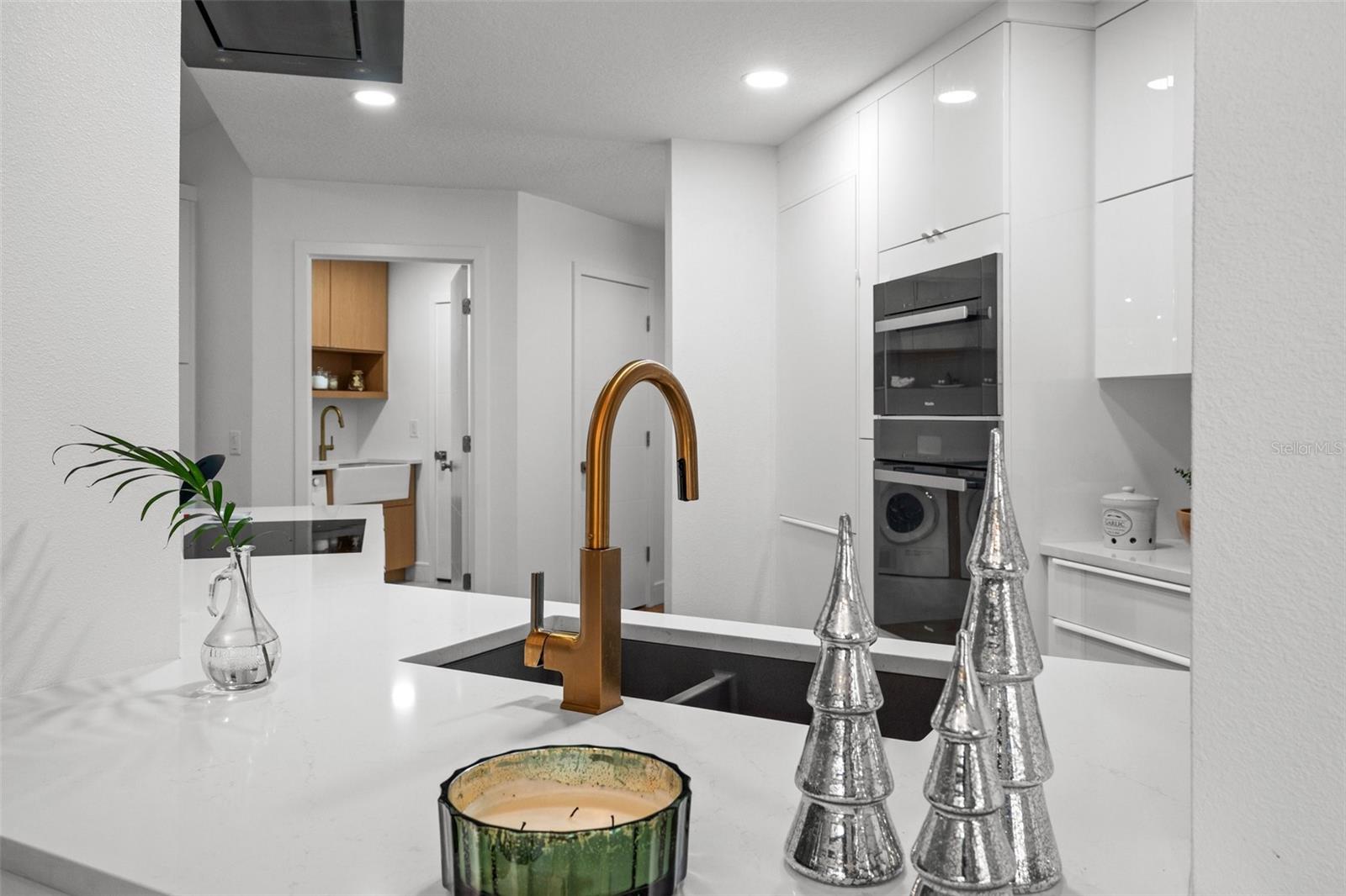 BERKELEY MANOR - Residential