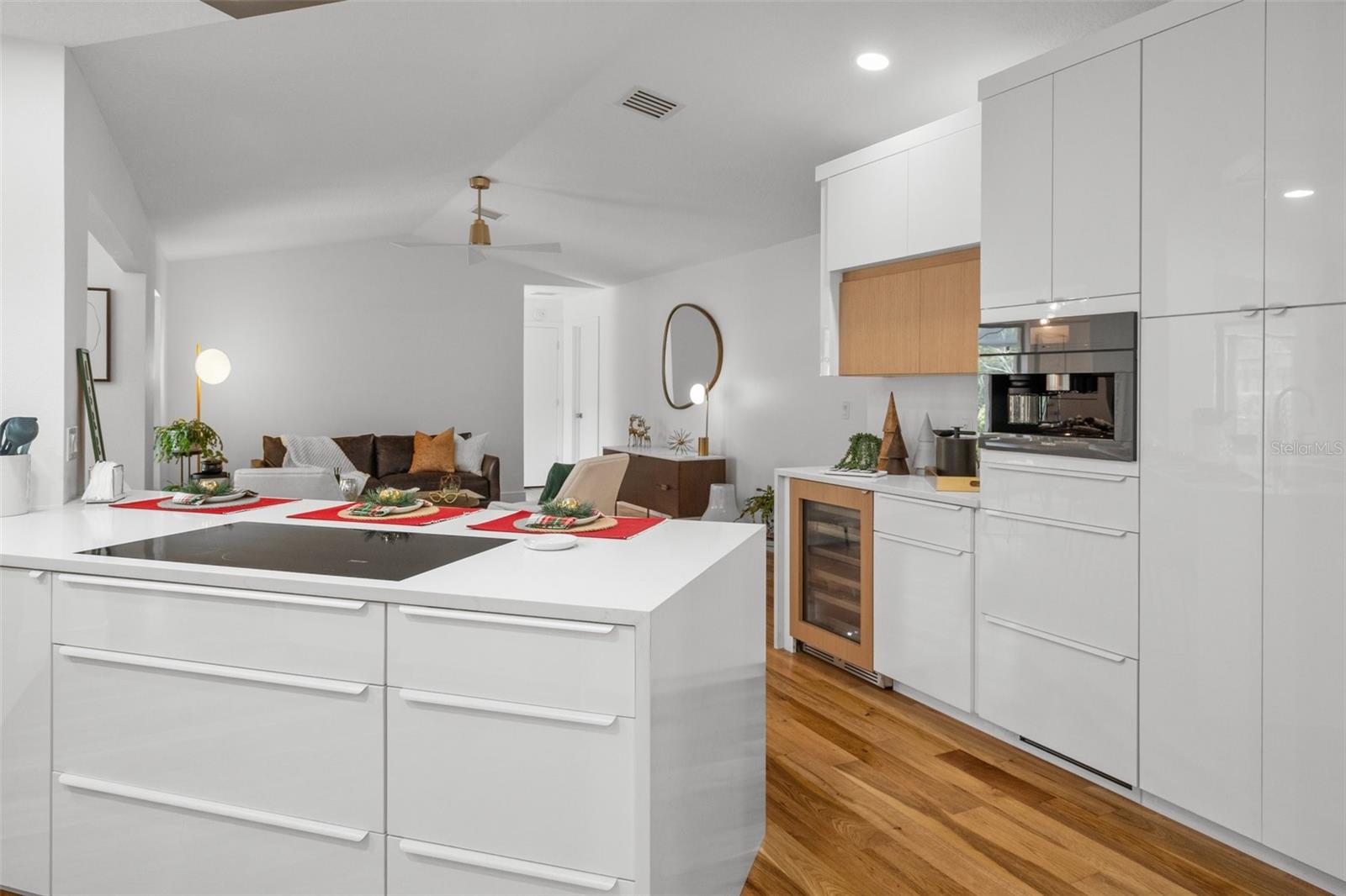 BERKELEY MANOR - Residential