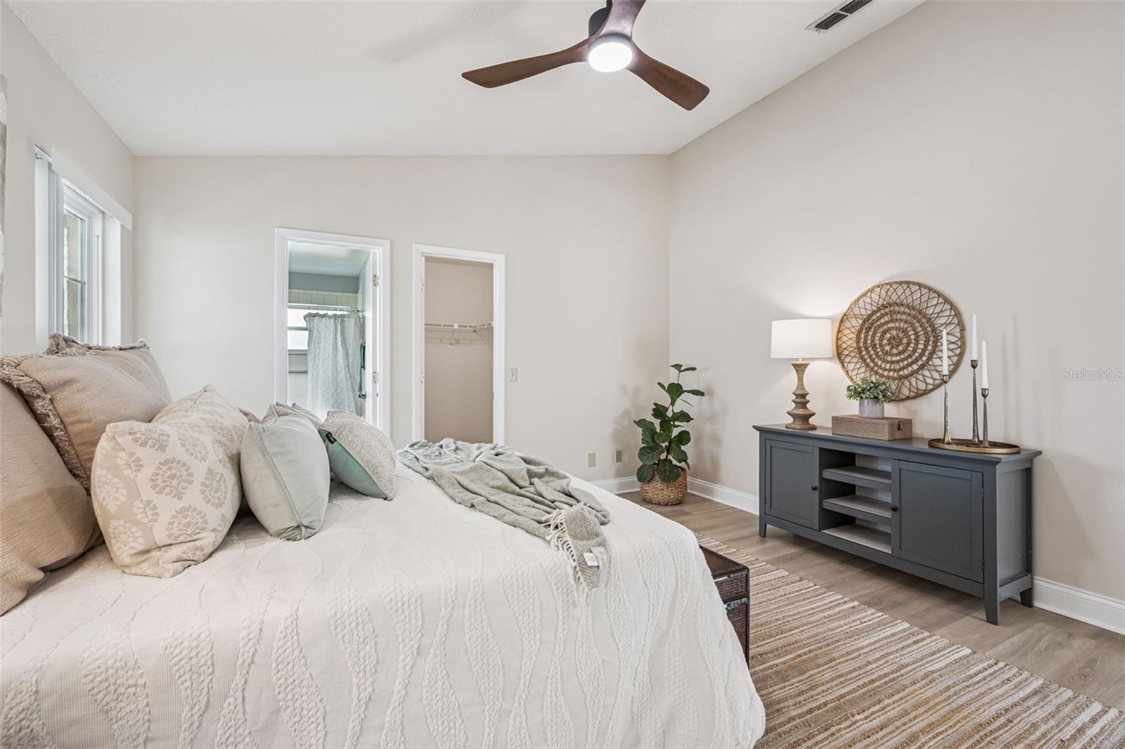 COUNTRYWALK - Residential