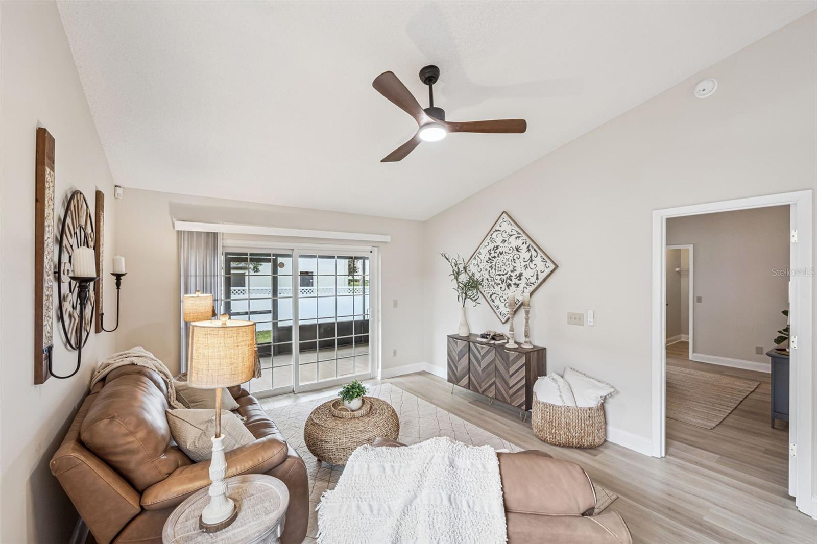 COUNTRYWALK - Residential