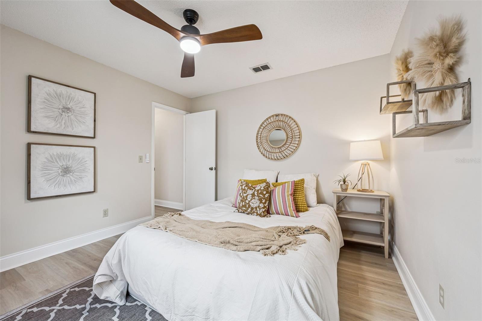 COUNTRYWALK - Residential