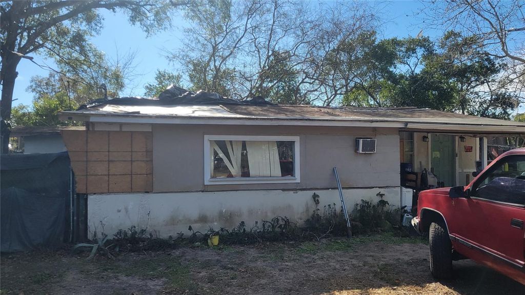 Photo of 16118 Pointview Road, Brooksville, FL 34601 (MLS # O6378394)