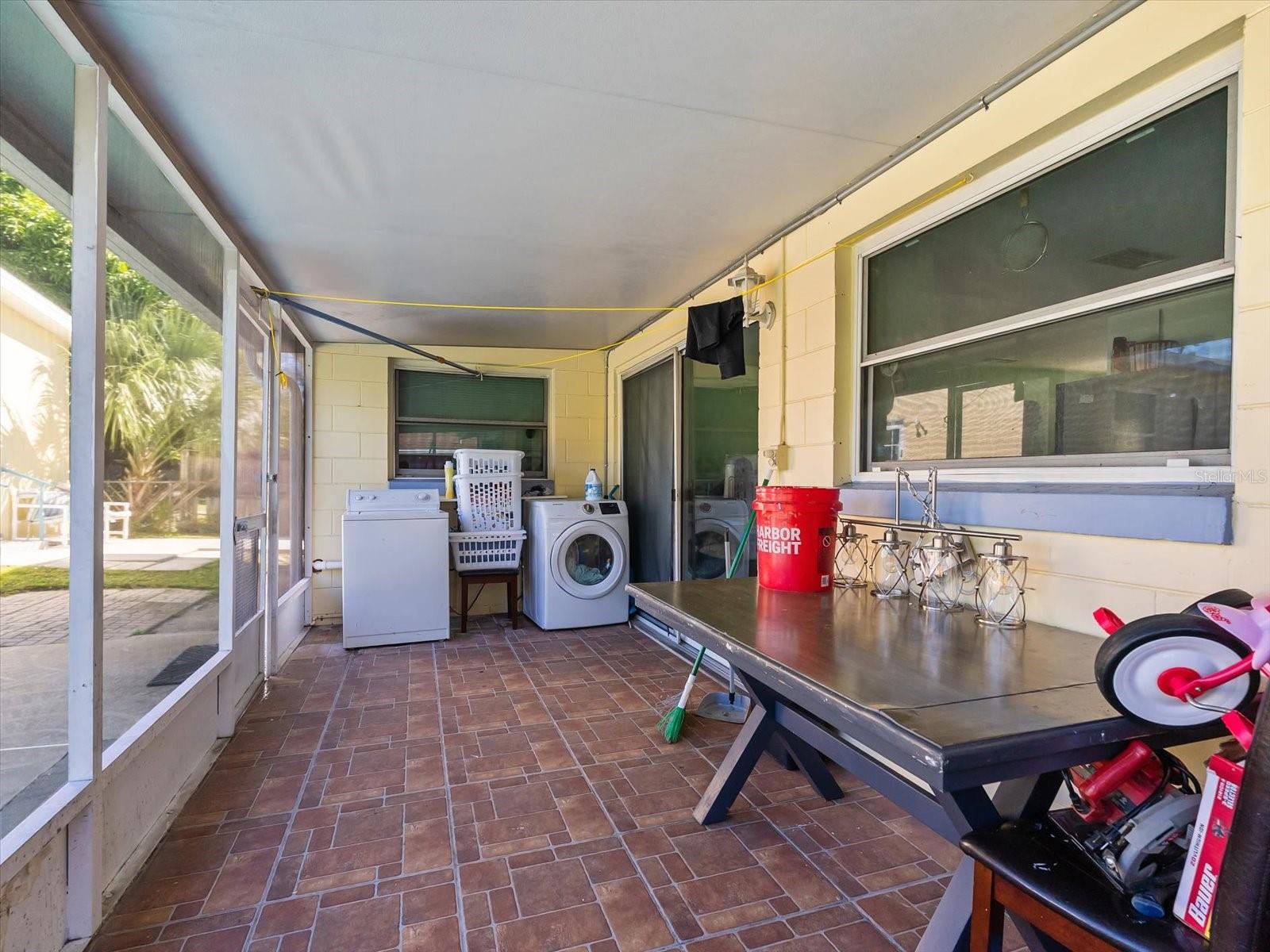 IMPERIAL ESTATES - Residential